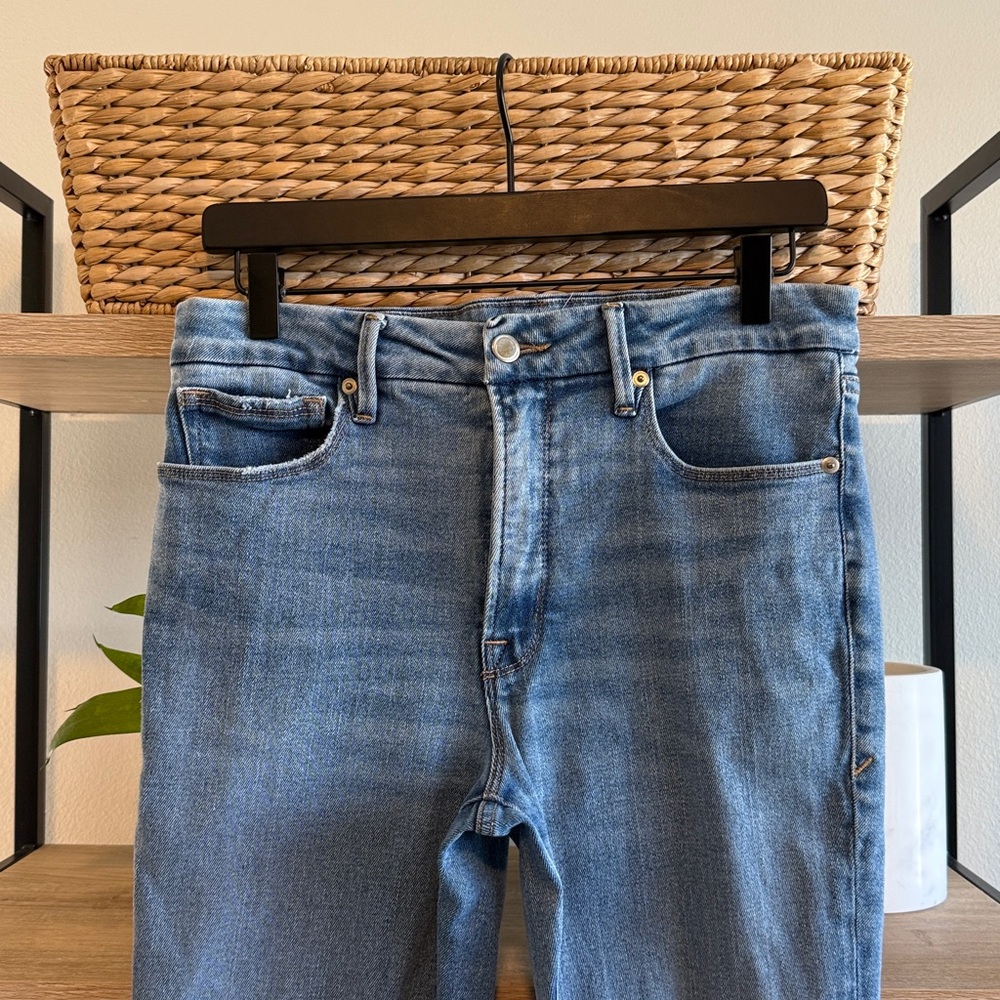Good American Good Classic Mid-Rise Distressed Ankle #GCL67TNA1290 Jeans, 8 /29 - Picture 2 of 7